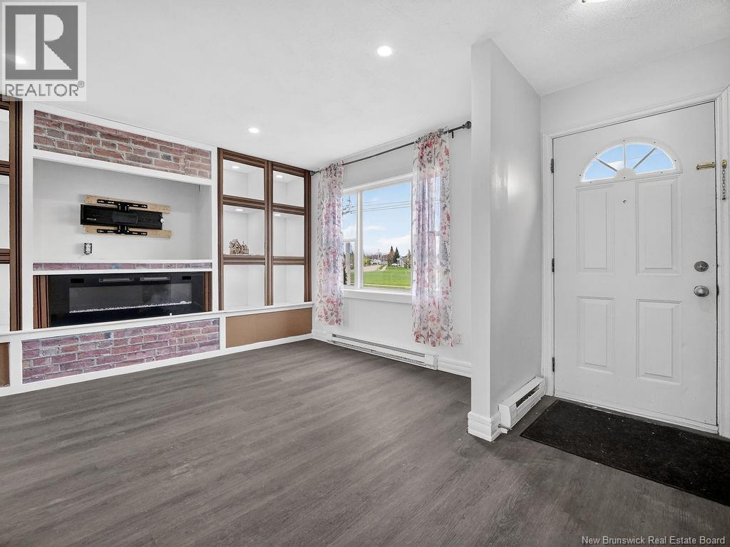 86 Lonsdale Drive - 3
