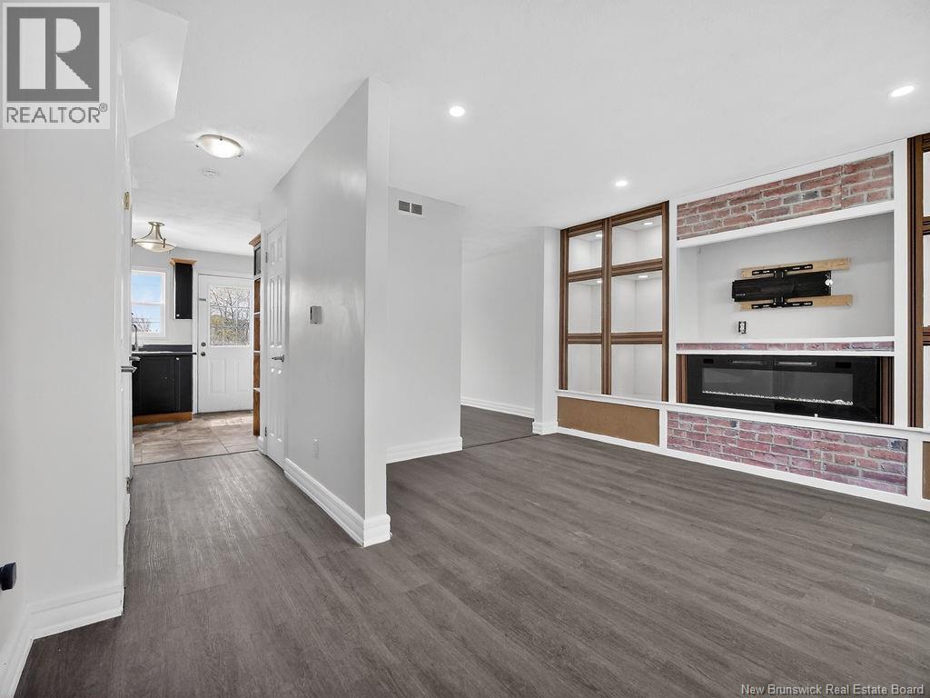 86 Lonsdale Drive - 4