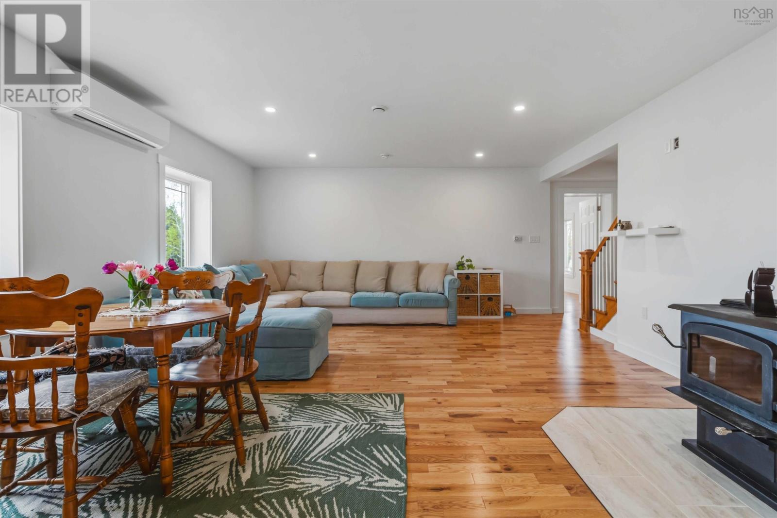 Property 7 of 48 of 42 Cornwall Road