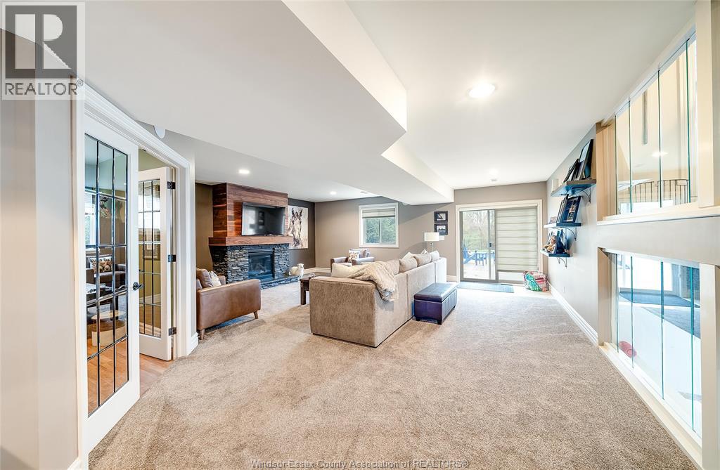 166 WOODYCREST - 24