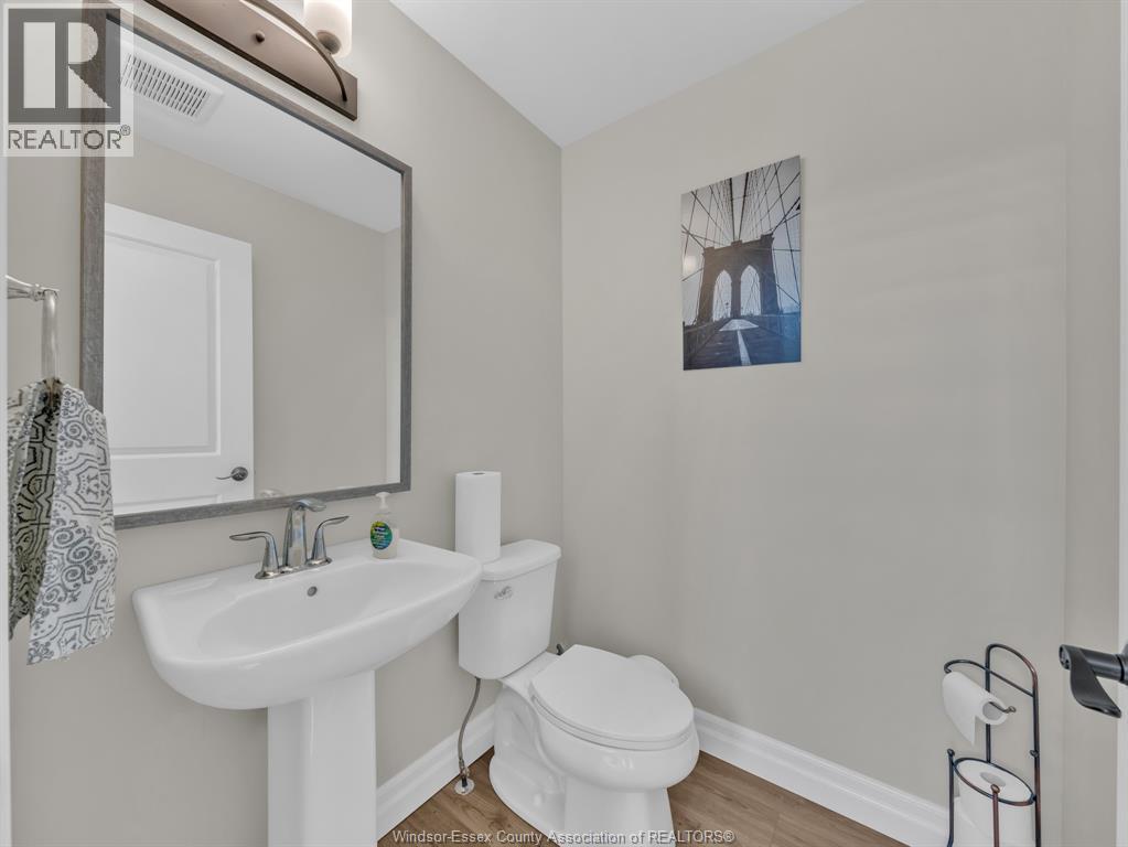 201 MEADOWVIEW AVENUE - 21