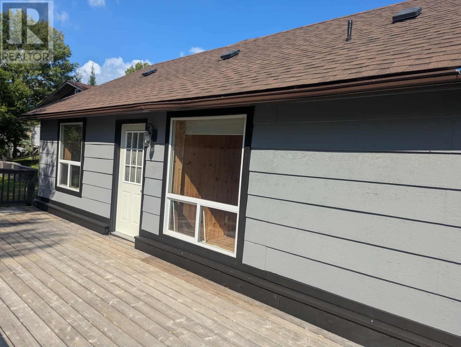 1255 Highway 105 - 5