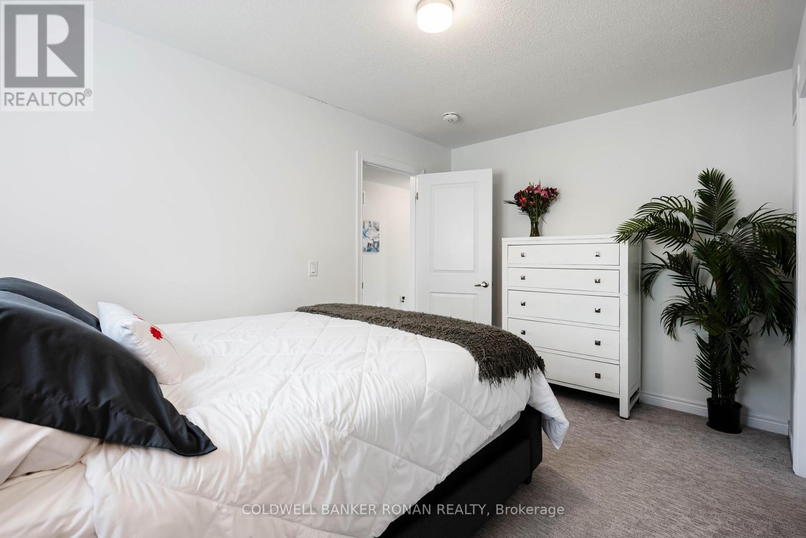 71 HARPIN WAY W - 20