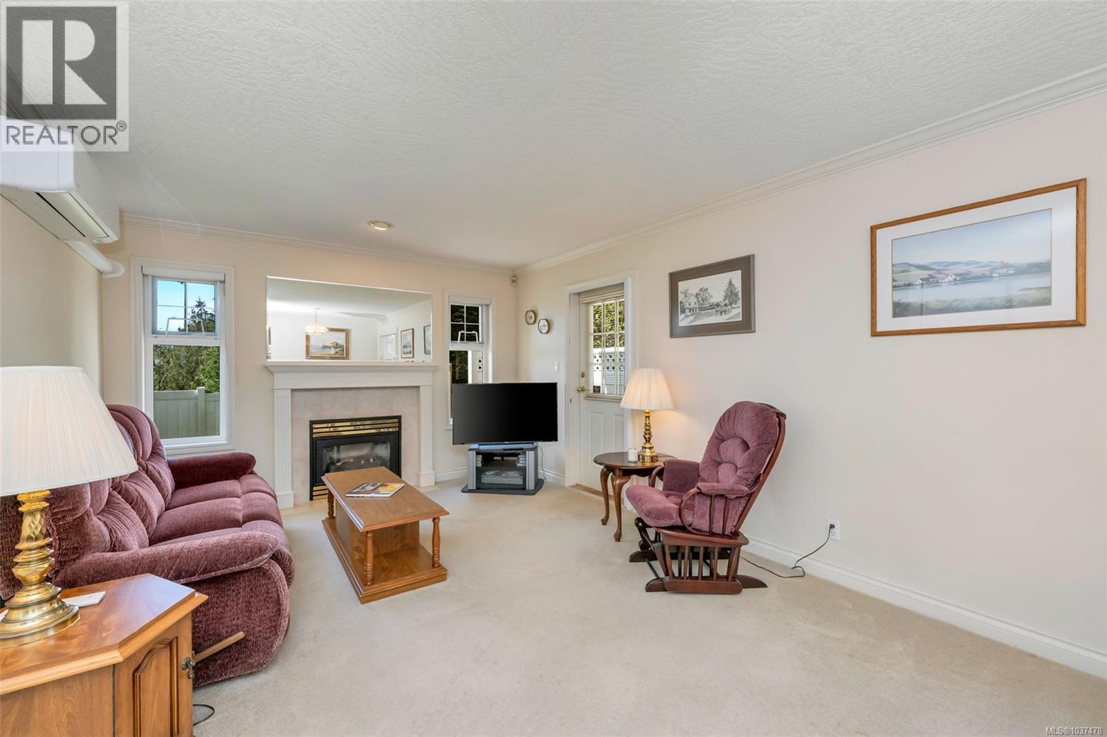 #16 4383 Torquay Dr - 23