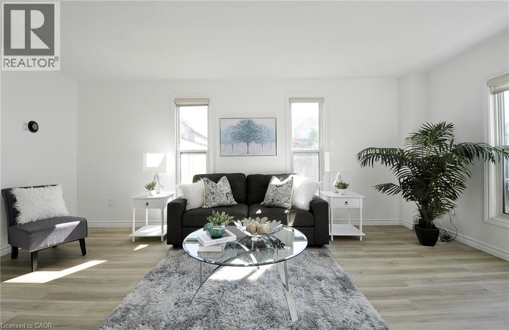 32 KROEGER Crescent - 14