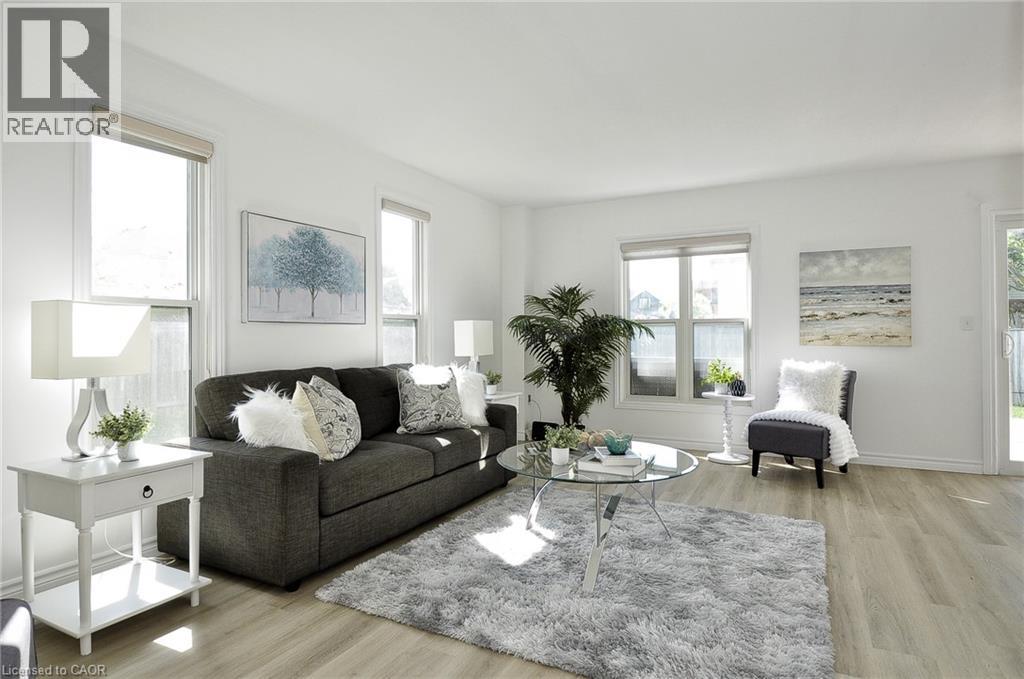 32 KROEGER Crescent - 15