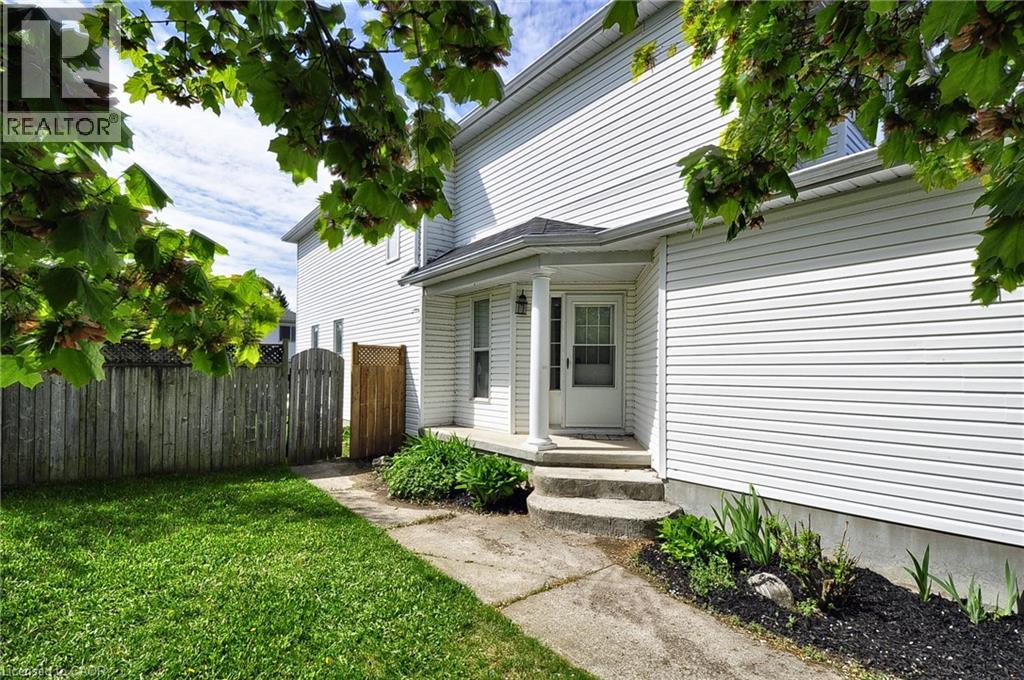 32 KROEGER Crescent - 30
