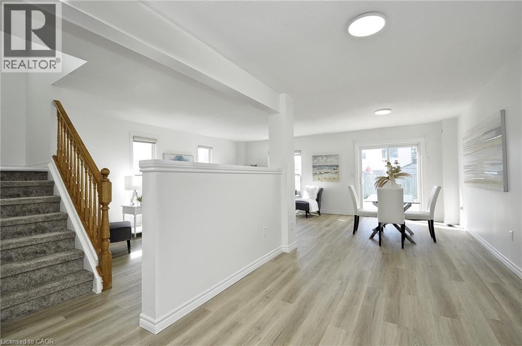 32 KROEGER Crescent - 7