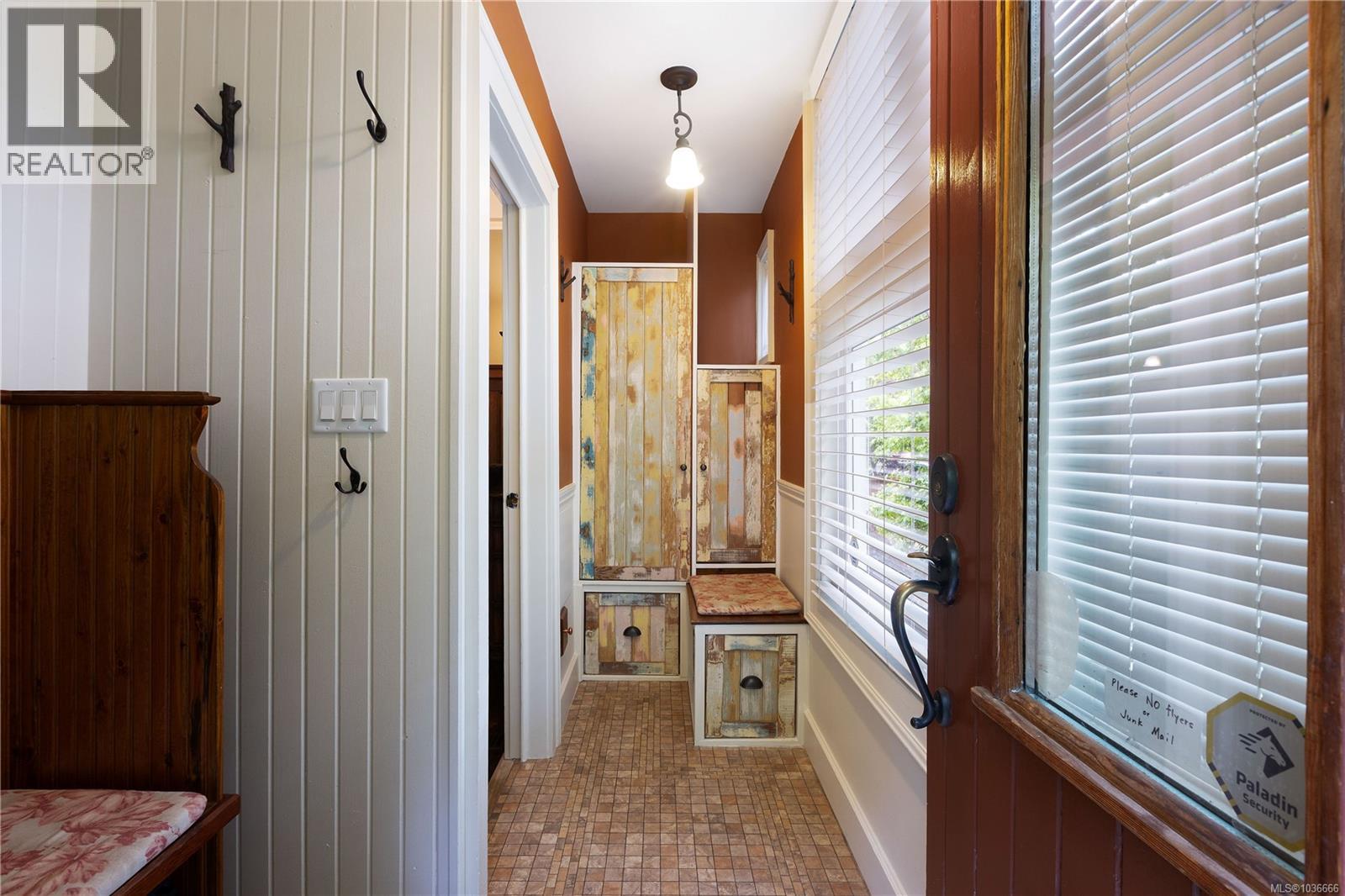701 Connaught Rd - 43