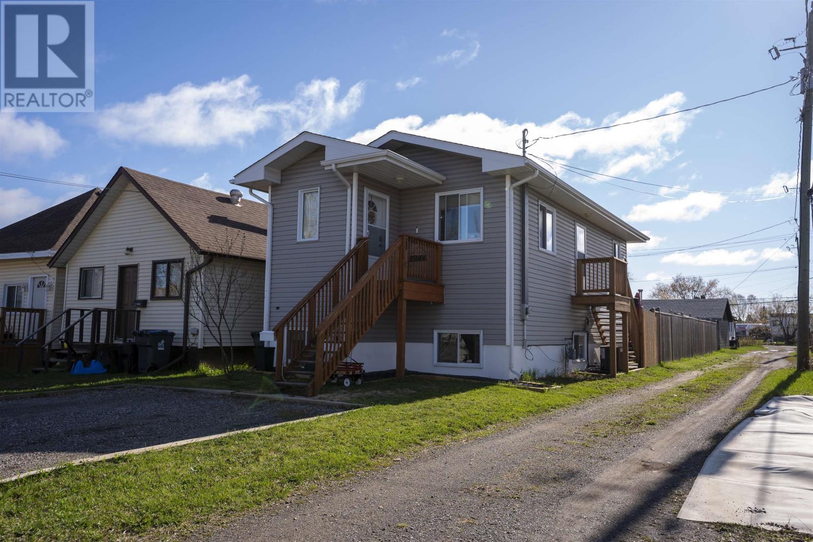 1946 Home Ave, Thunder Bay, Ontario, P7E3C4 — Photo 6