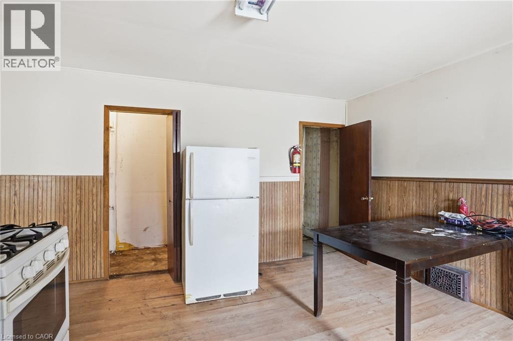 42 BURLINGTON Street E - 18