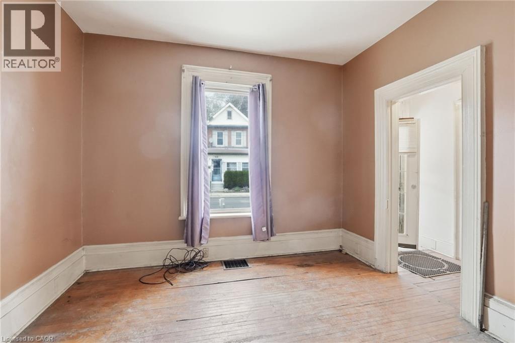 42 BURLINGTON Street E - 11