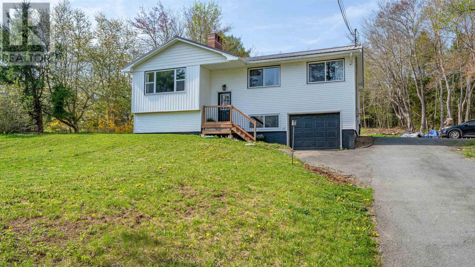 Property photo of 2216 Sackville Drive