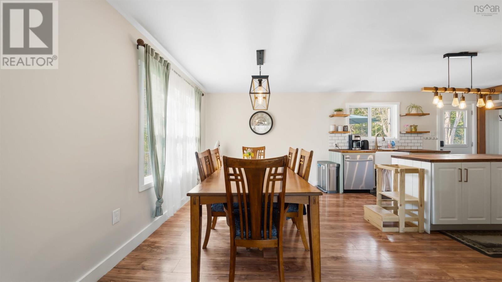 Property 40 of 47 of 2216 Sackville Drive