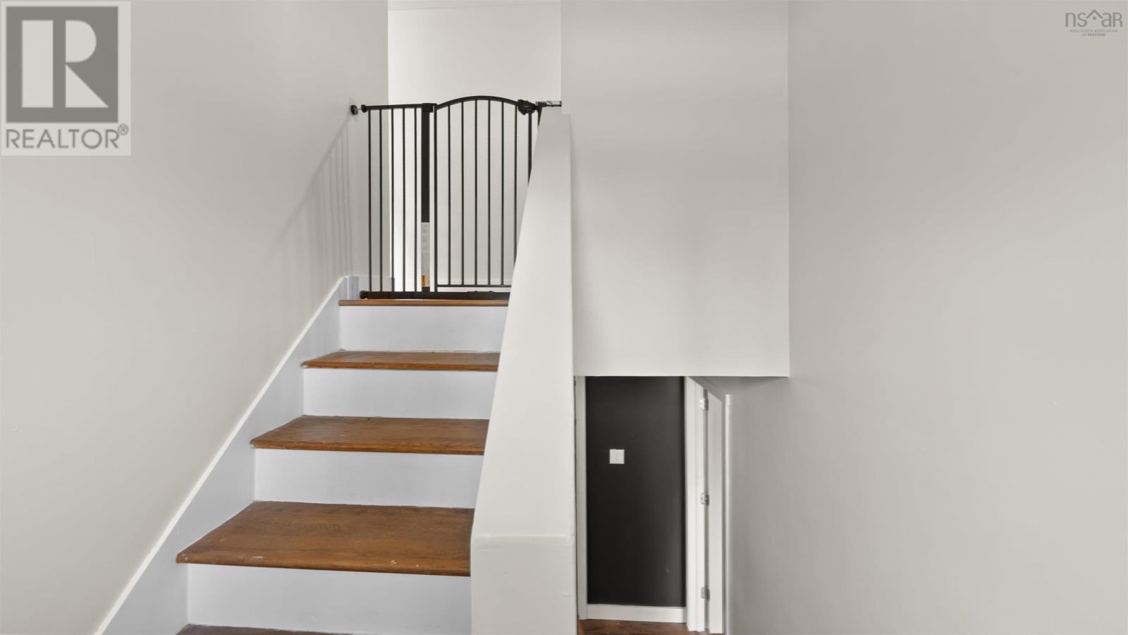 Property 37 of 47 of 2216 Sackville Drive