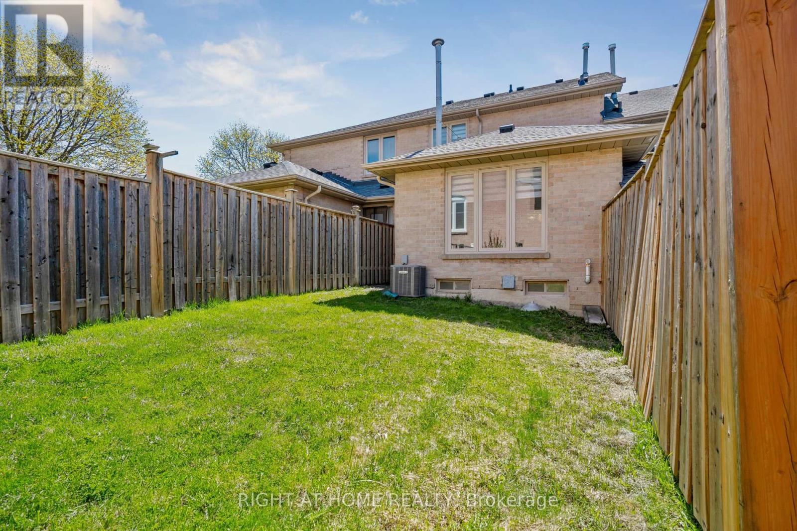 80 WETHERBY CIRCLE - 44