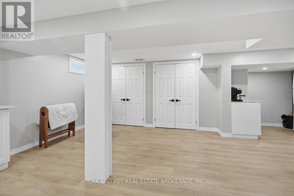 53 ALAYNE CRESCENT - 24