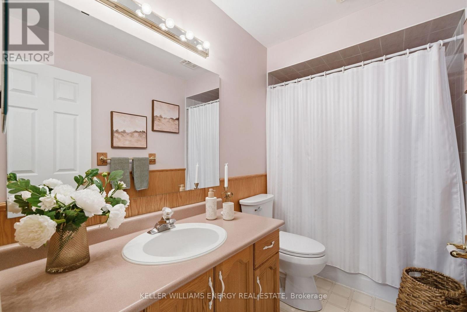 1075 RIDGEMOUNT BOULEVARD - 18