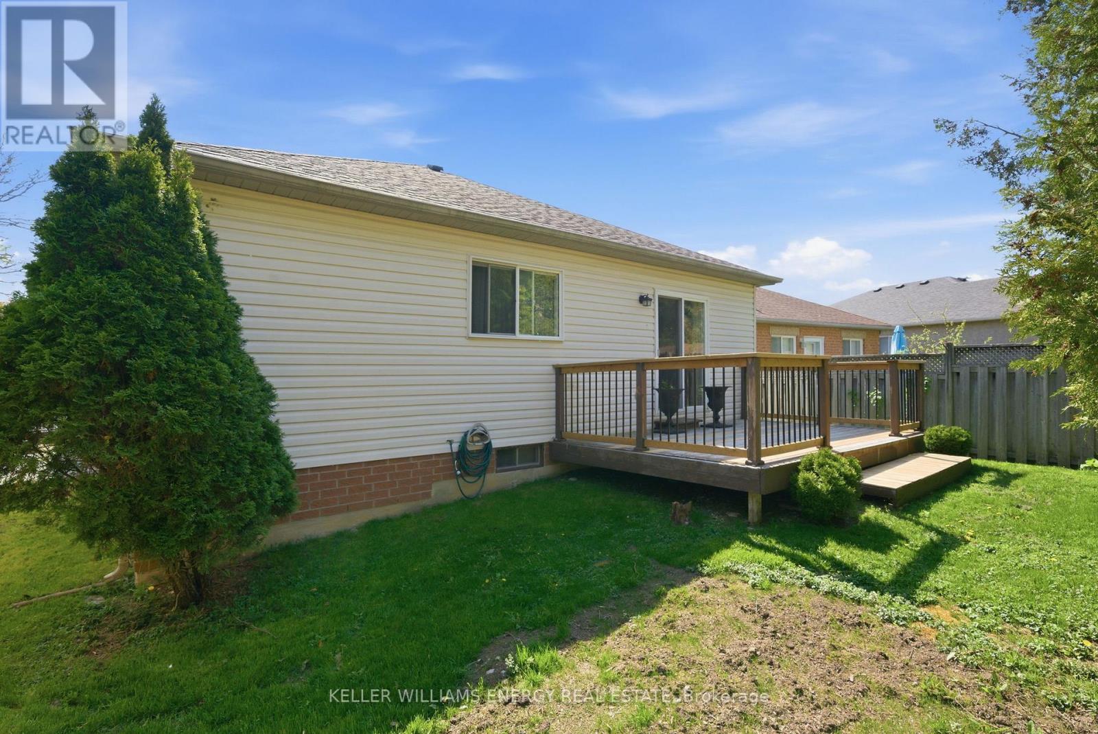 1075 RIDGEMOUNT BOULEVARD - 30