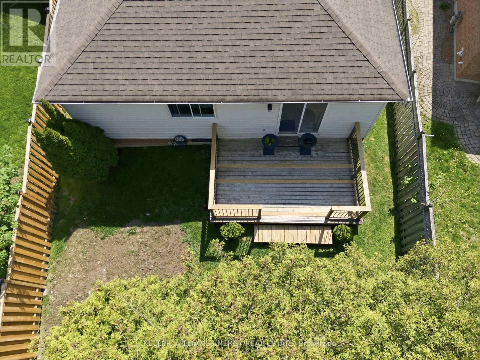 1075 RIDGEMOUNT BOULEVARD - 33