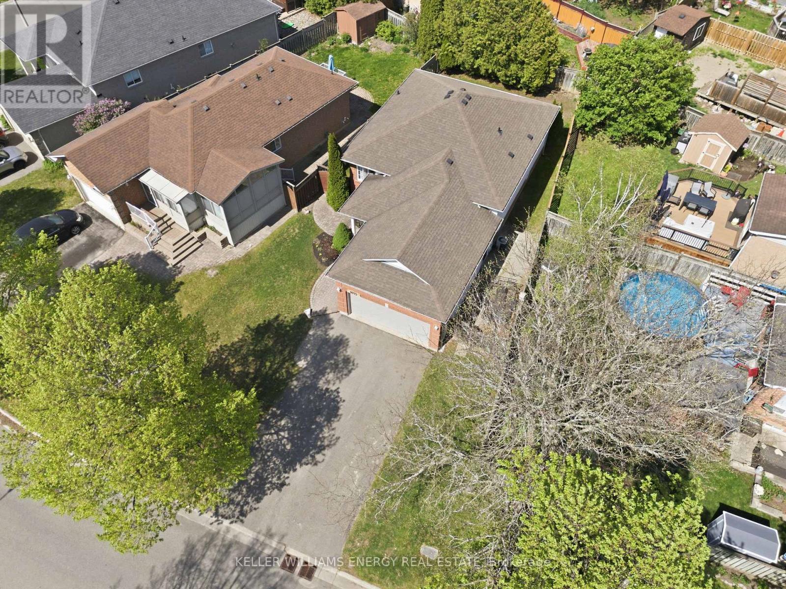 1075 RIDGEMOUNT BOULEVARD - 35