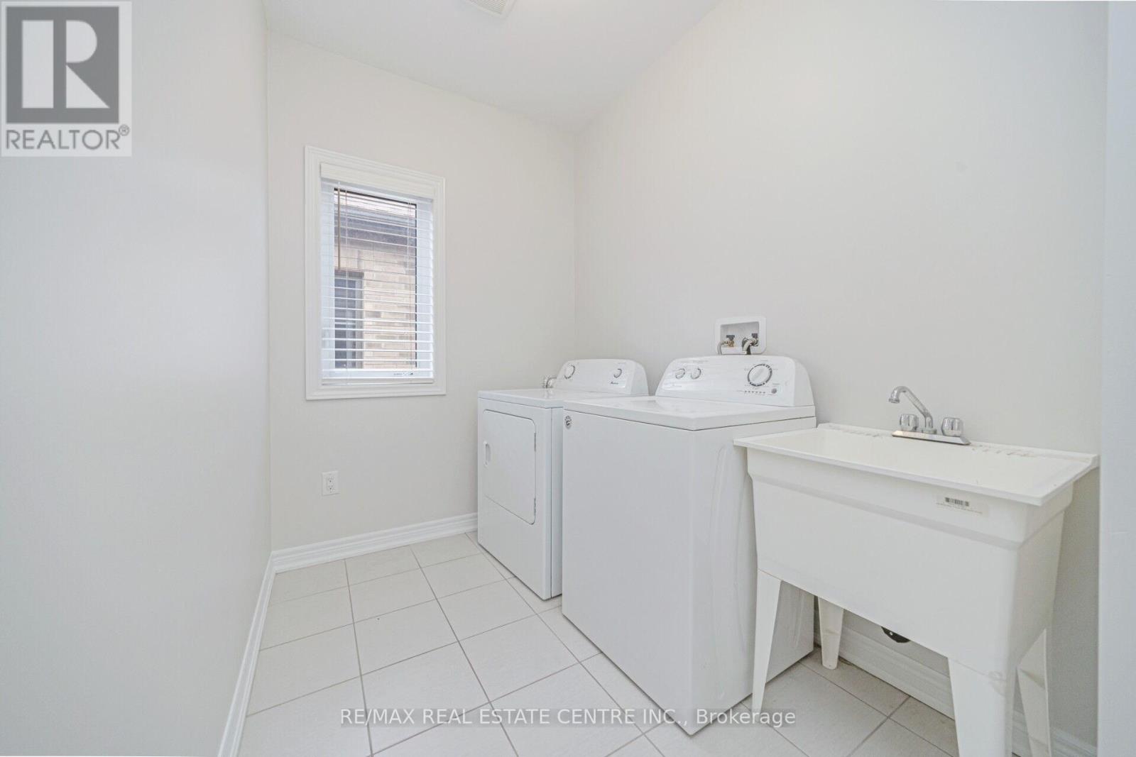 26 FRUITVALE CIRCLE - 31