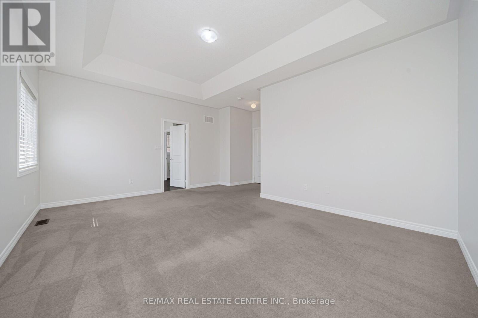 26 FRUITVALE CIRCLE - 18