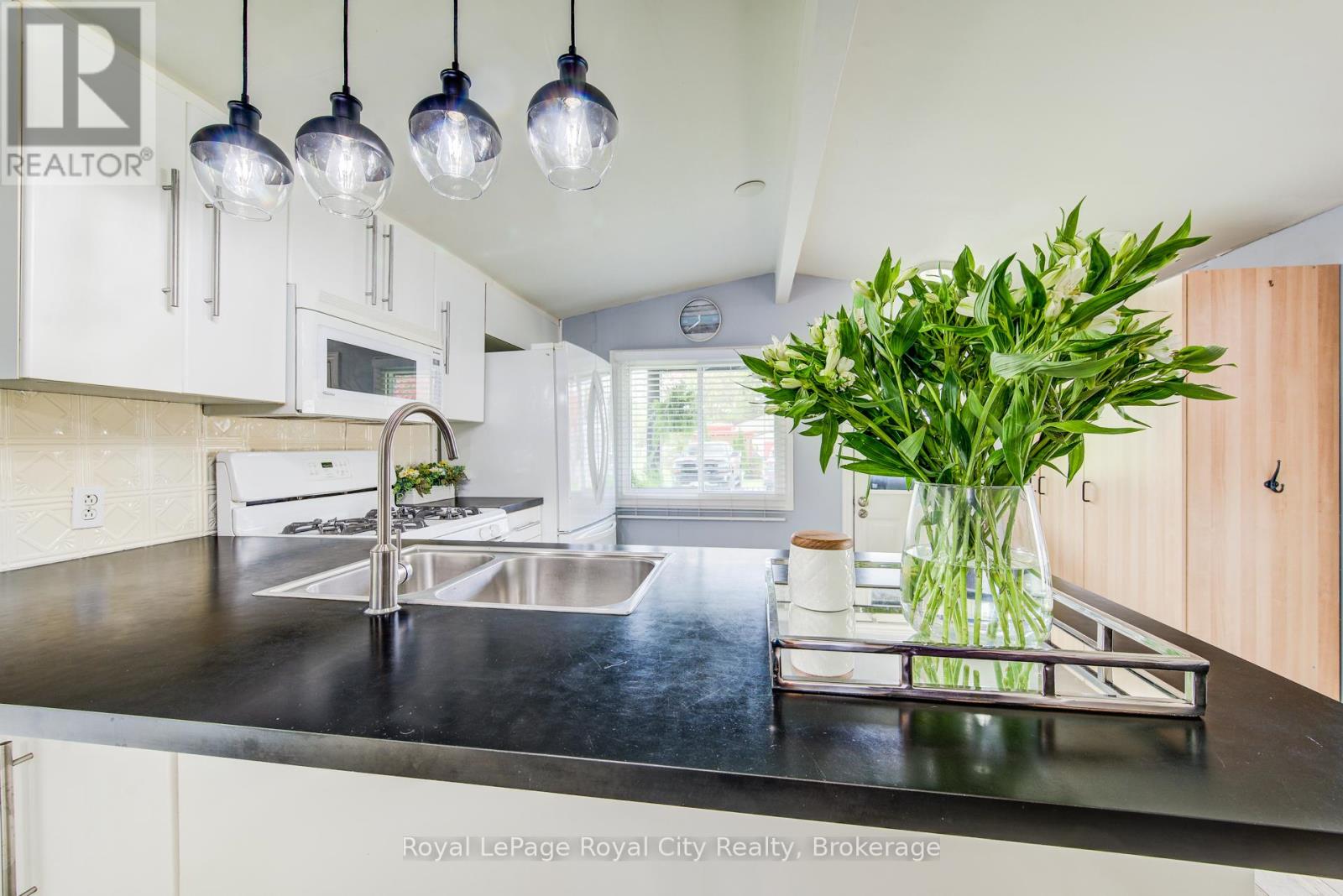 LEASED LOT 477 SPRUCE STREET - 12
