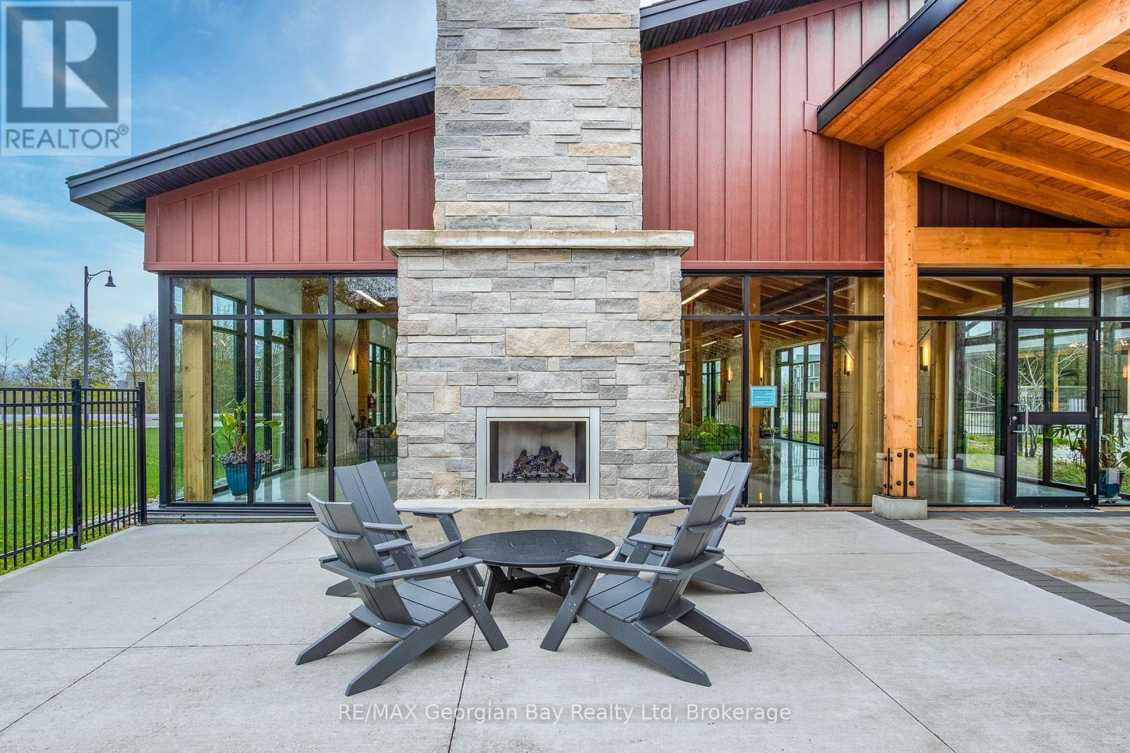 329 YELLOW BIRCH CRESCENT - 38