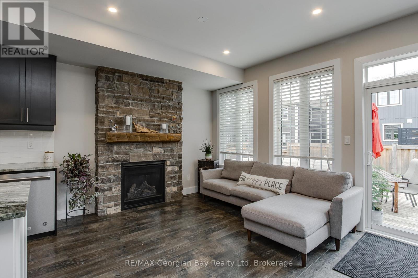 329 YELLOW BIRCH CRESCENT - 9