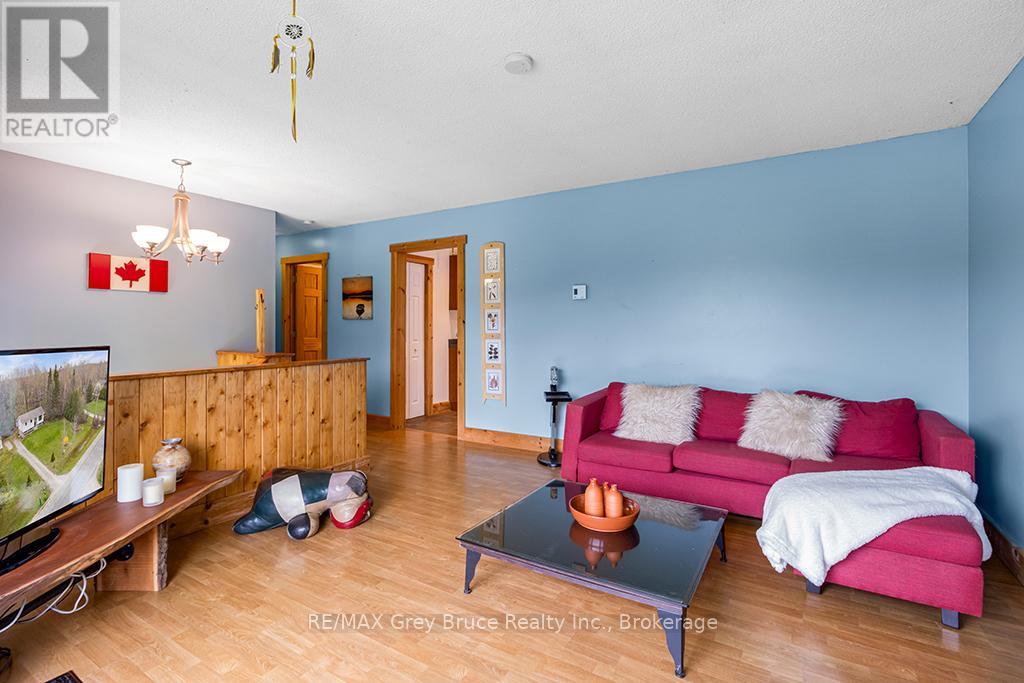 46 MAPLE GOLF CRESCENT - 21