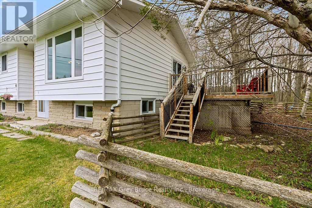 46 MAPLE GOLF CRESCENT - 8