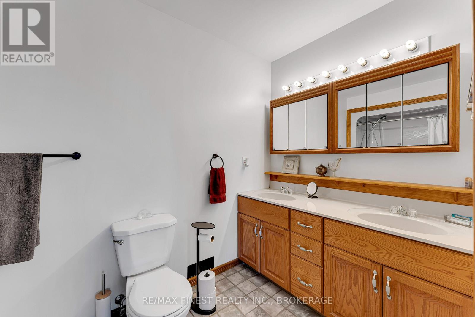47 TAYLOR ROAD W - 22
