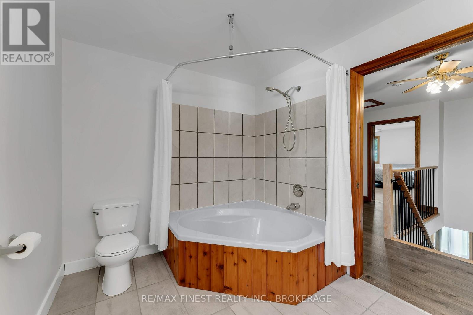 47 TAYLOR ROAD W - 25