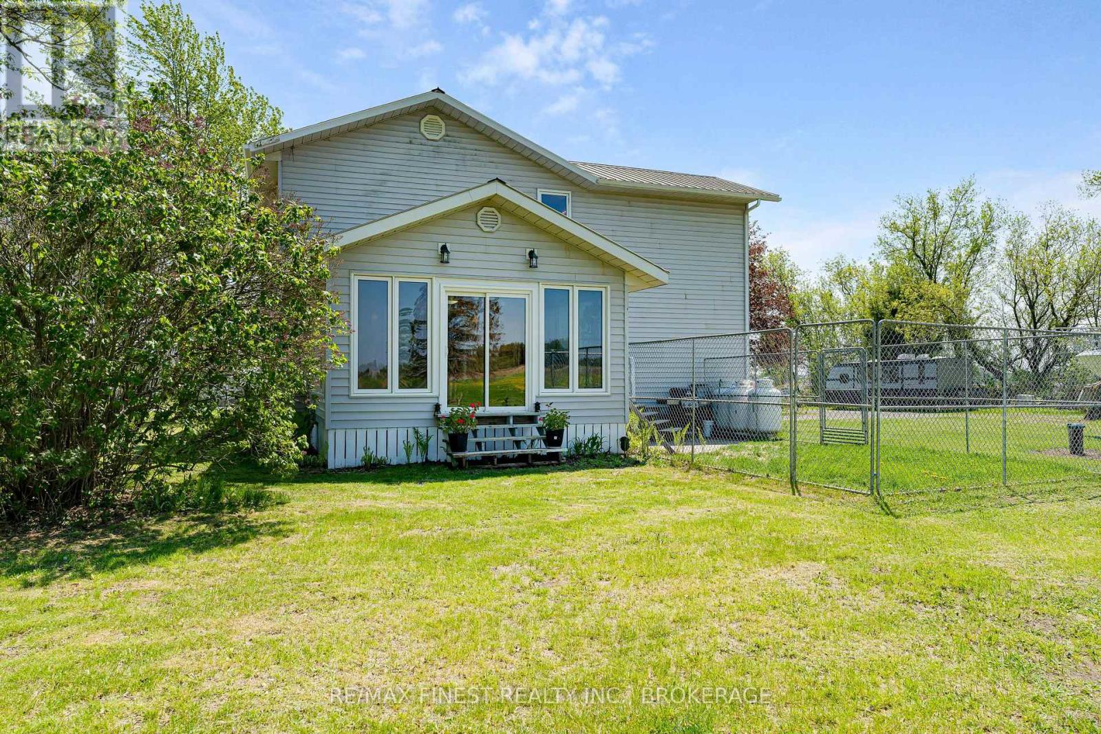 47 TAYLOR ROAD W - 30