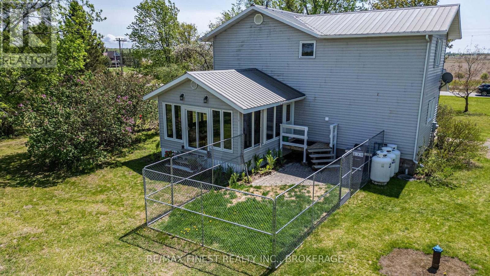 47 TAYLOR ROAD W - 31
