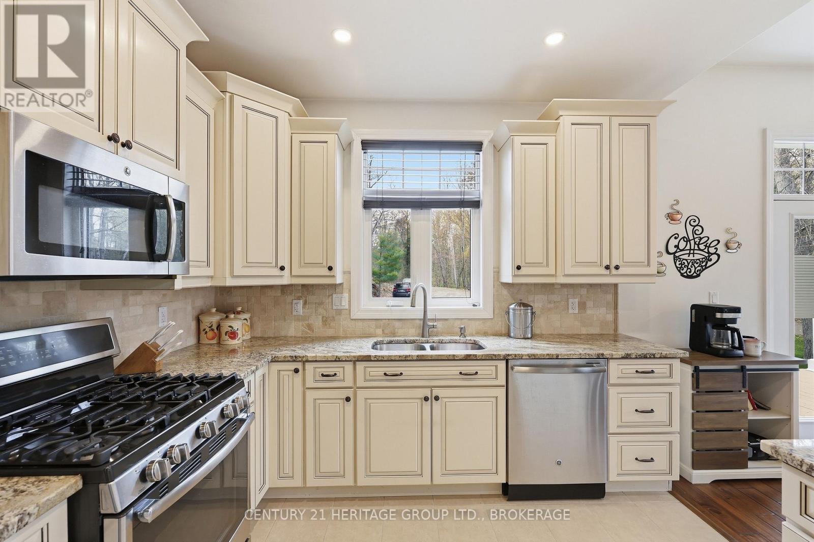 173 CASTLE ROCK LANE - 28