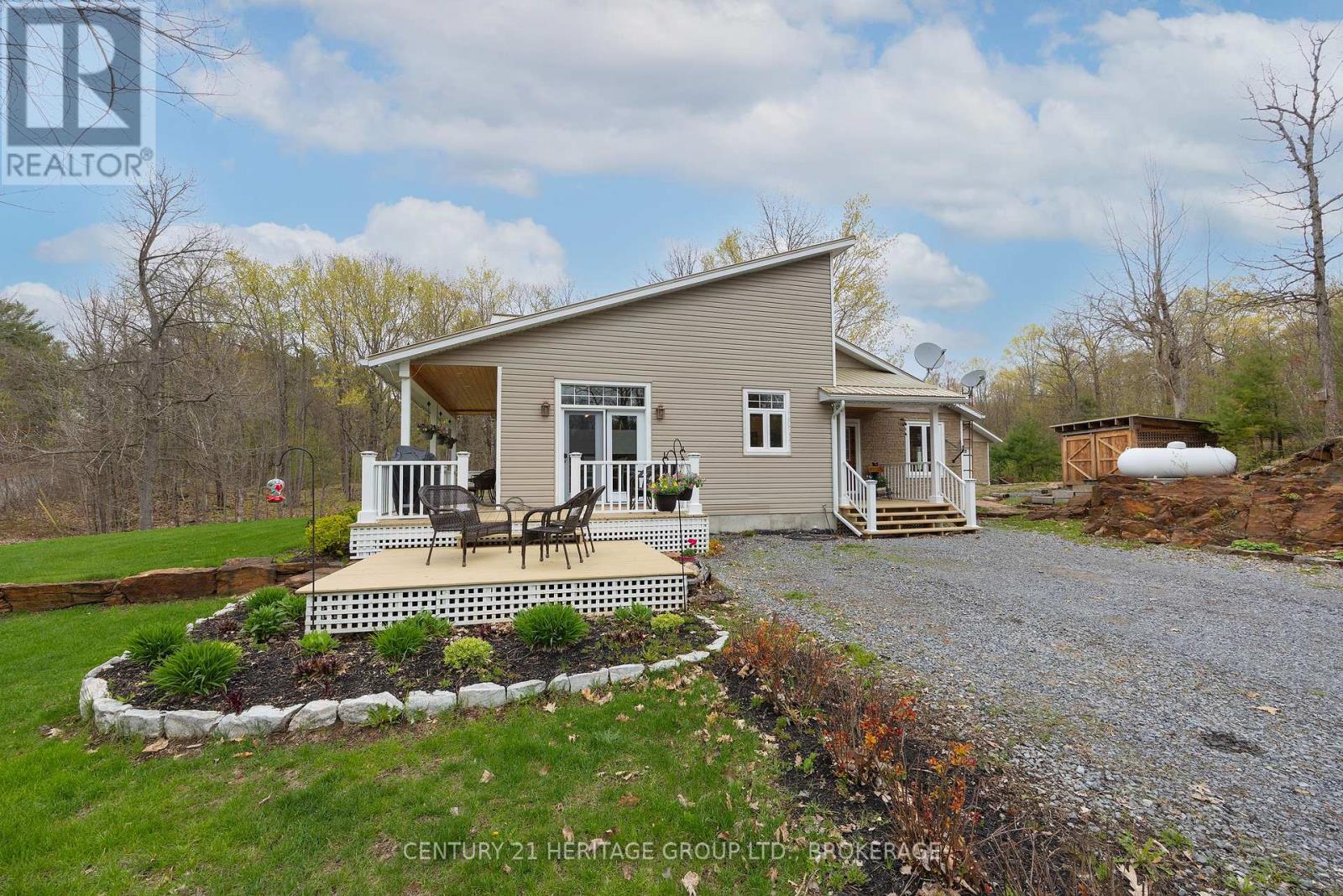 173 CASTLE ROCK LANE - 3