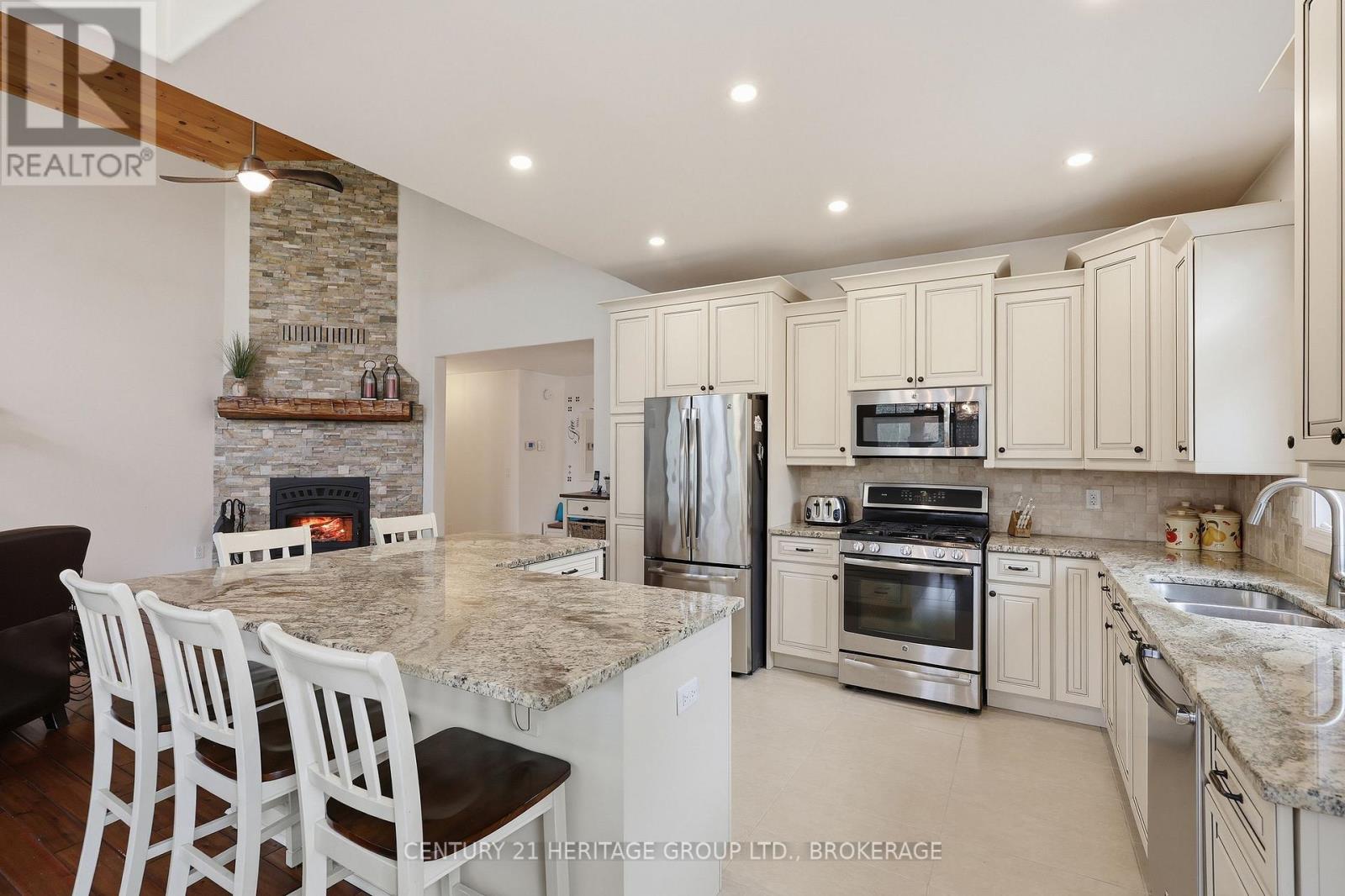 173 CASTLE ROCK LANE - 30
