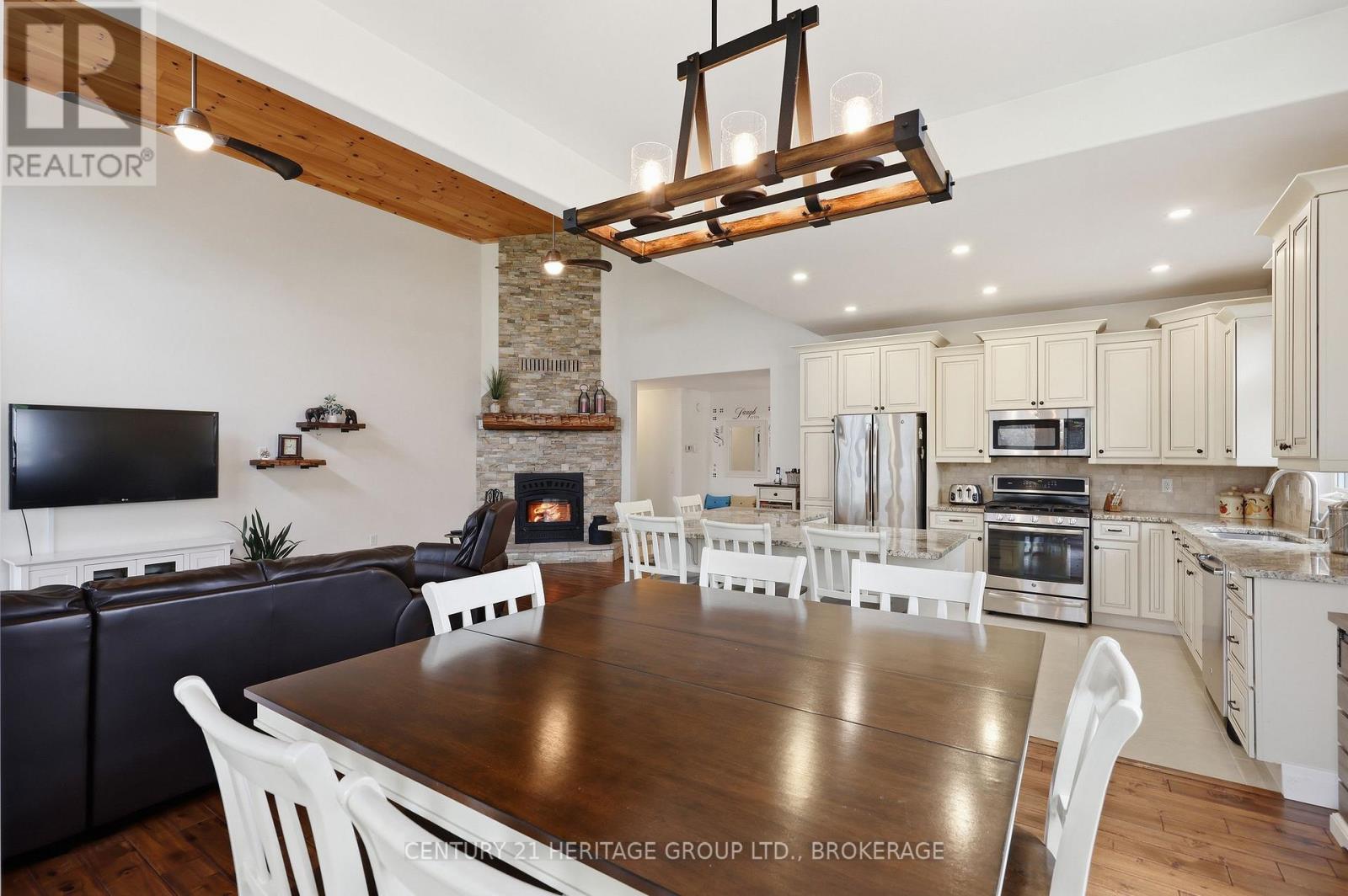 173 CASTLE ROCK LANE - 32