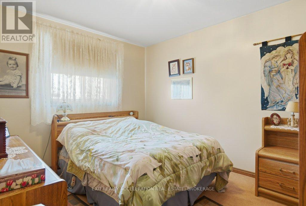 223 NEWBURGH ROAD - 22