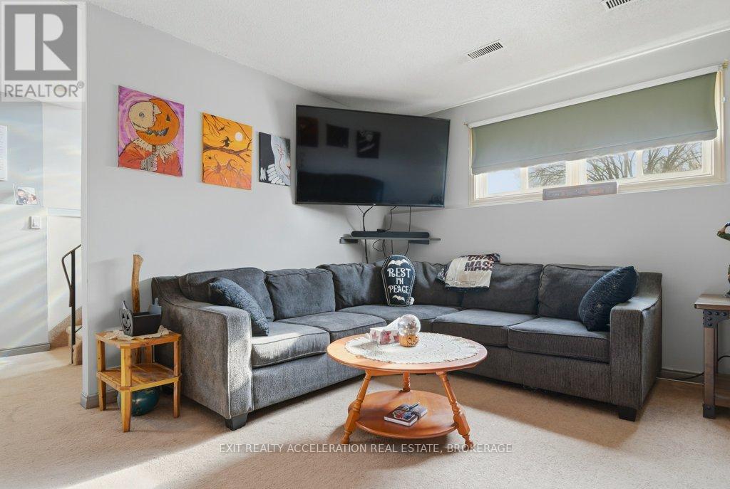 223 NEWBURGH ROAD - 28