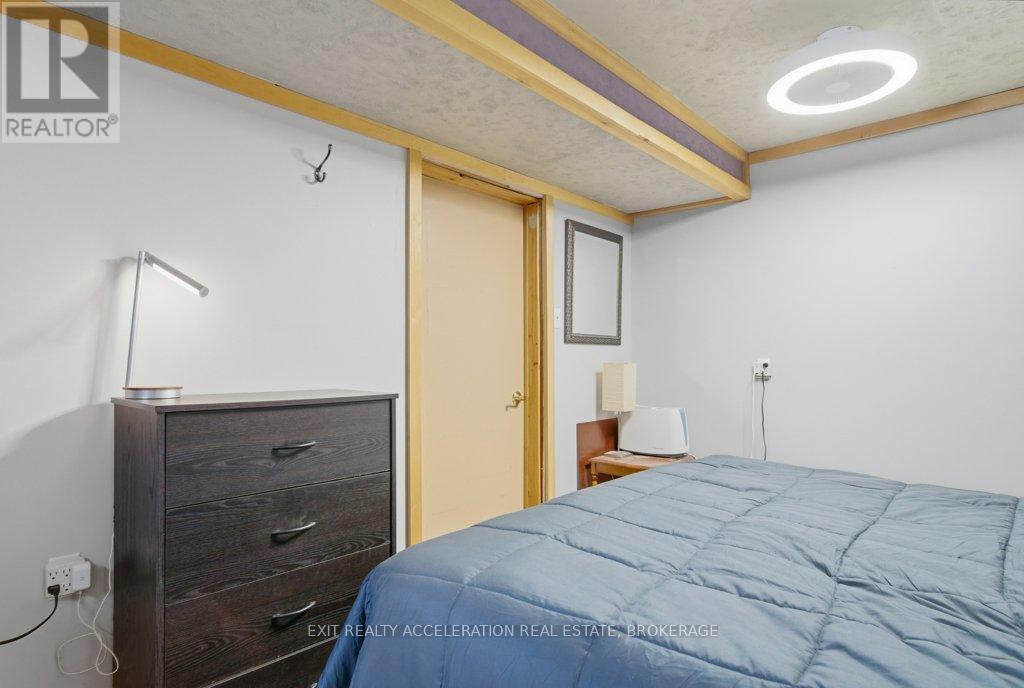 223 NEWBURGH ROAD - 33