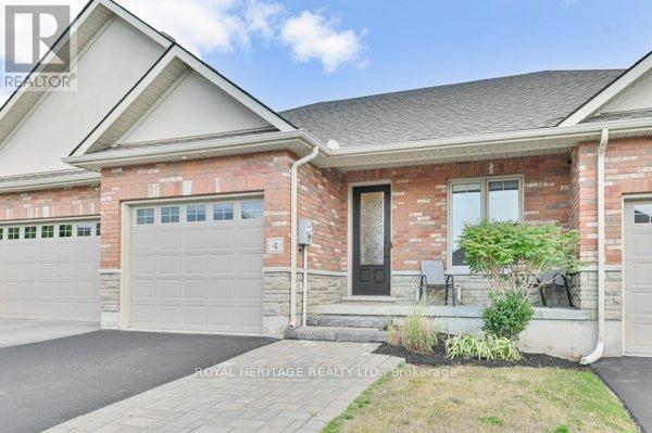 4 KINGFISHER DRIVE - 1