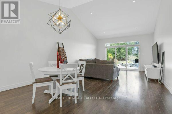 4 KINGFISHER DRIVE - 11