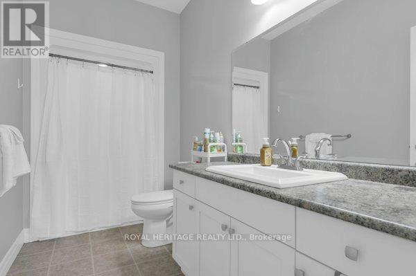 4 KINGFISHER DRIVE - 21