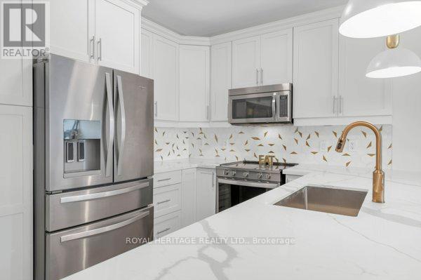 4 KINGFISHER DRIVE - 7