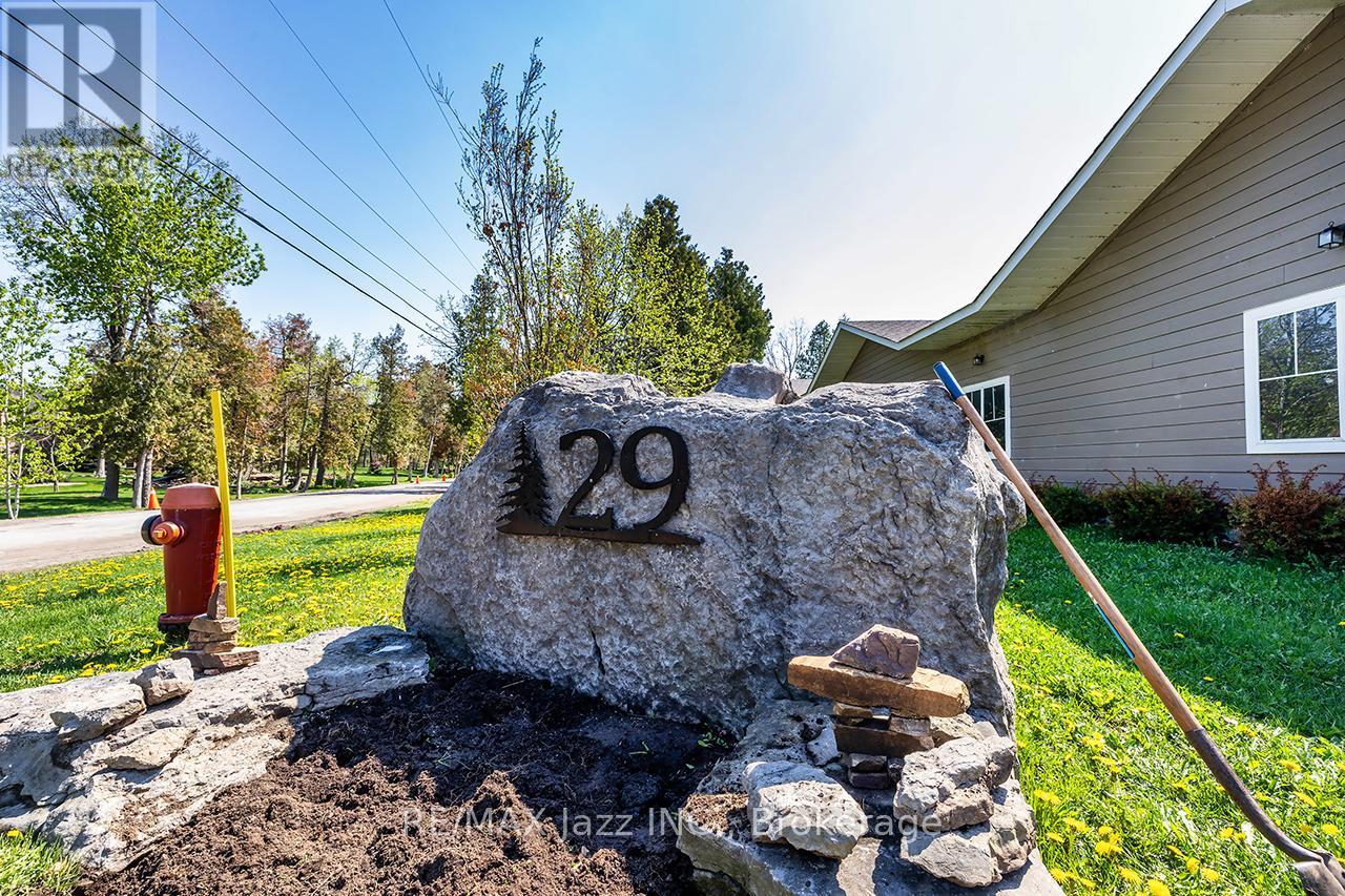 #111 29 LAKEWOOD CRESCENT - 4