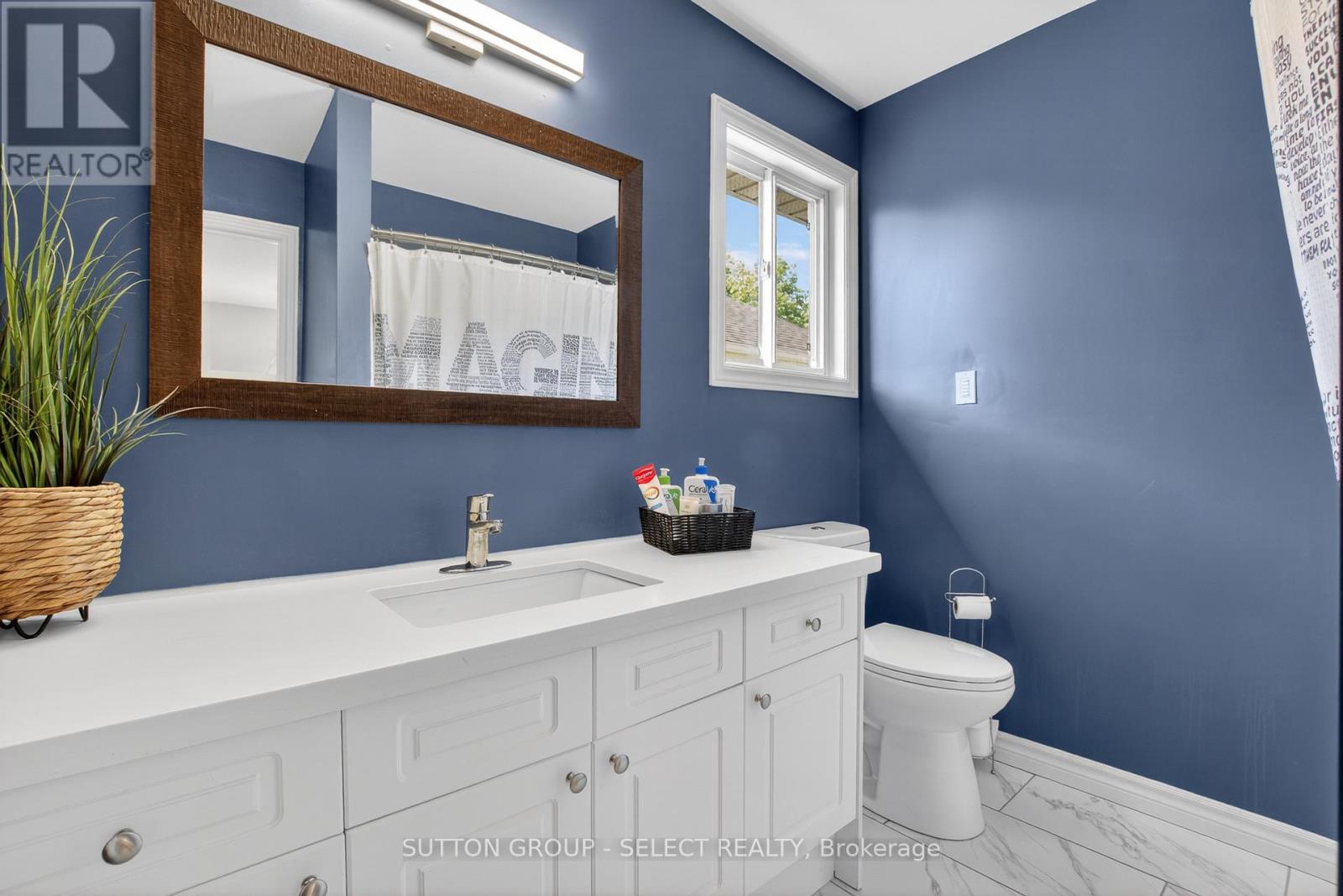 254 CRIMSON CRESCENT - 34