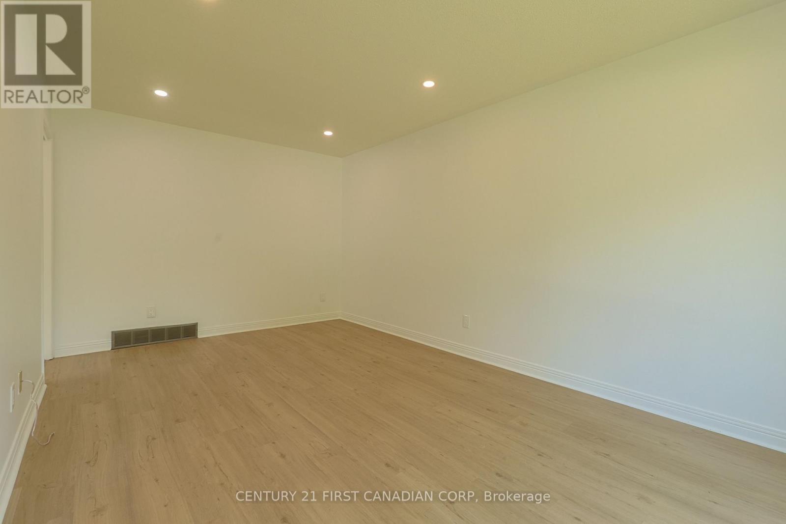 15 BYBROOK COURT - 18